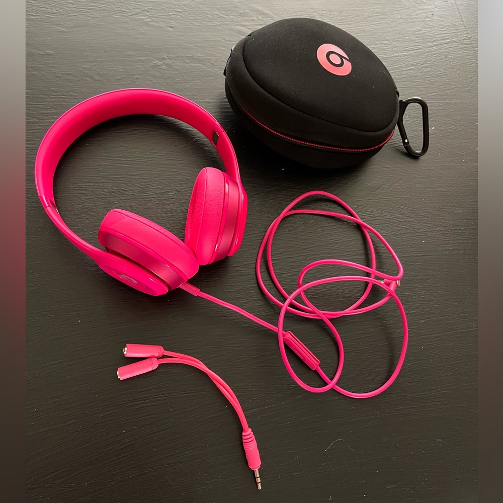 Beats by Dre headphones! Excellent condition!!!